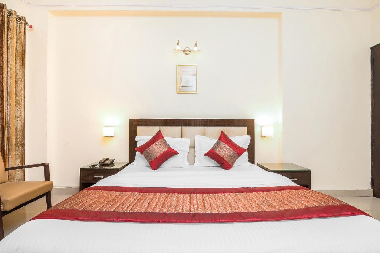 Oyo 14245 Amitabh Guest House New Delhi Extérieur photo