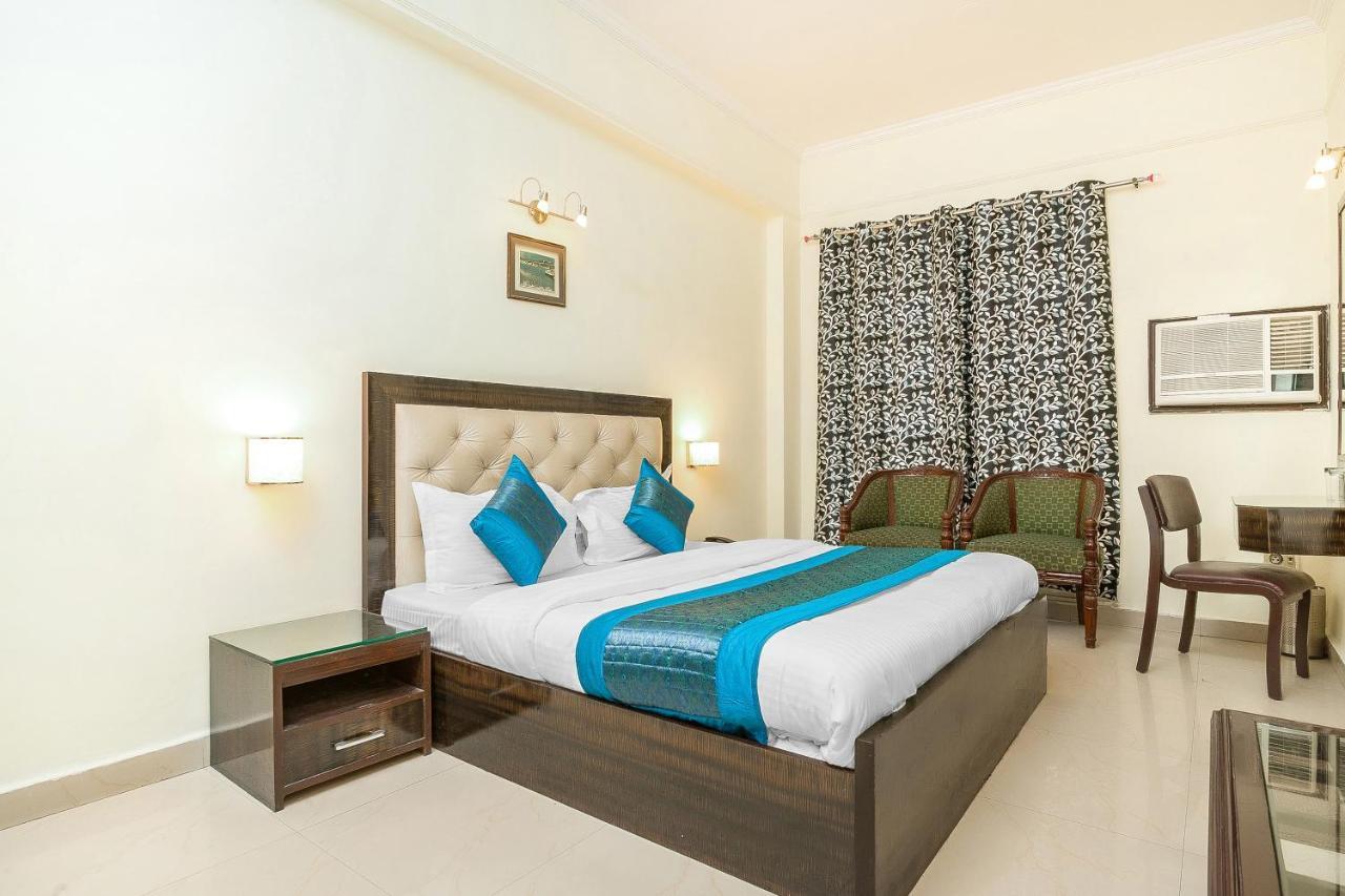 Oyo 14245 Amitabh Guest House New Delhi Extérieur photo